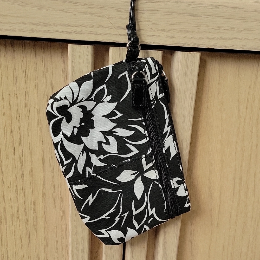 NWOT Nine West 3 Piece Black and White Floral Travel Shoulder Bag Set - Picture 10 of 15